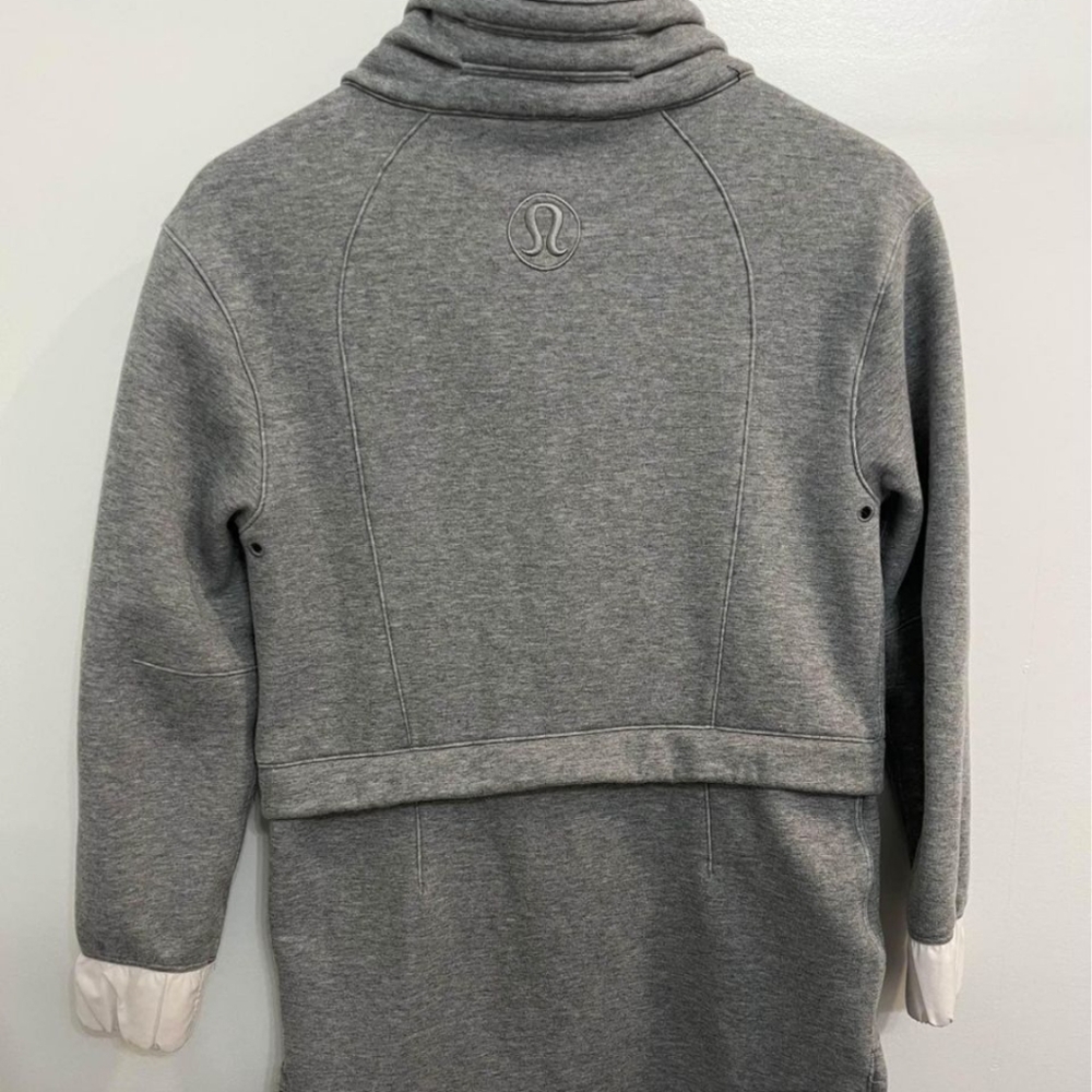 Lululemon jacket - size 4